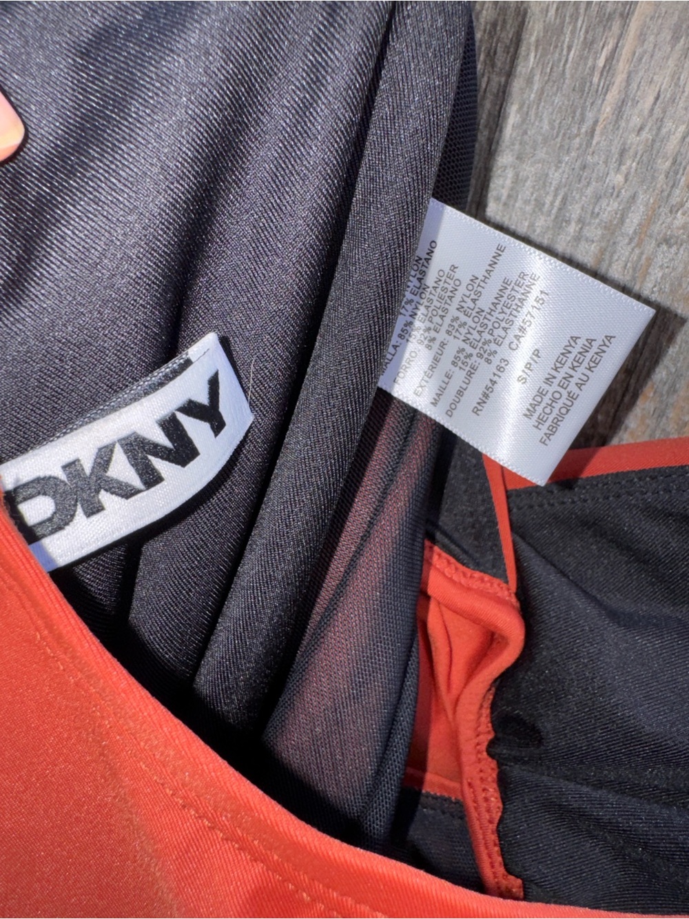 DKNY Shirred Keyhole Detail One-Piece Swimsuit Size Small - Picture 8 of 9
